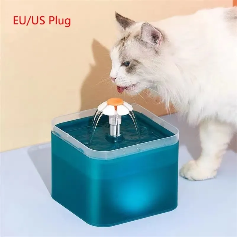 Filtro automatico per fontana d'acqua per gatti Bevitore LED da 2 litri per interni per distributore di alimenti per animali domestici 220323