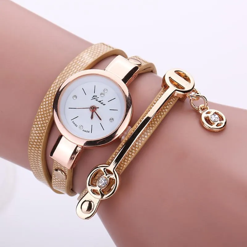 Armbanduhrenbeobachter Europa und die Vereinigten Staaten verkaufen Fashion Ladies Watch Persönlichkeit Diamond Alloy Casual Multi-Layer Armband Watchwatchwatch
