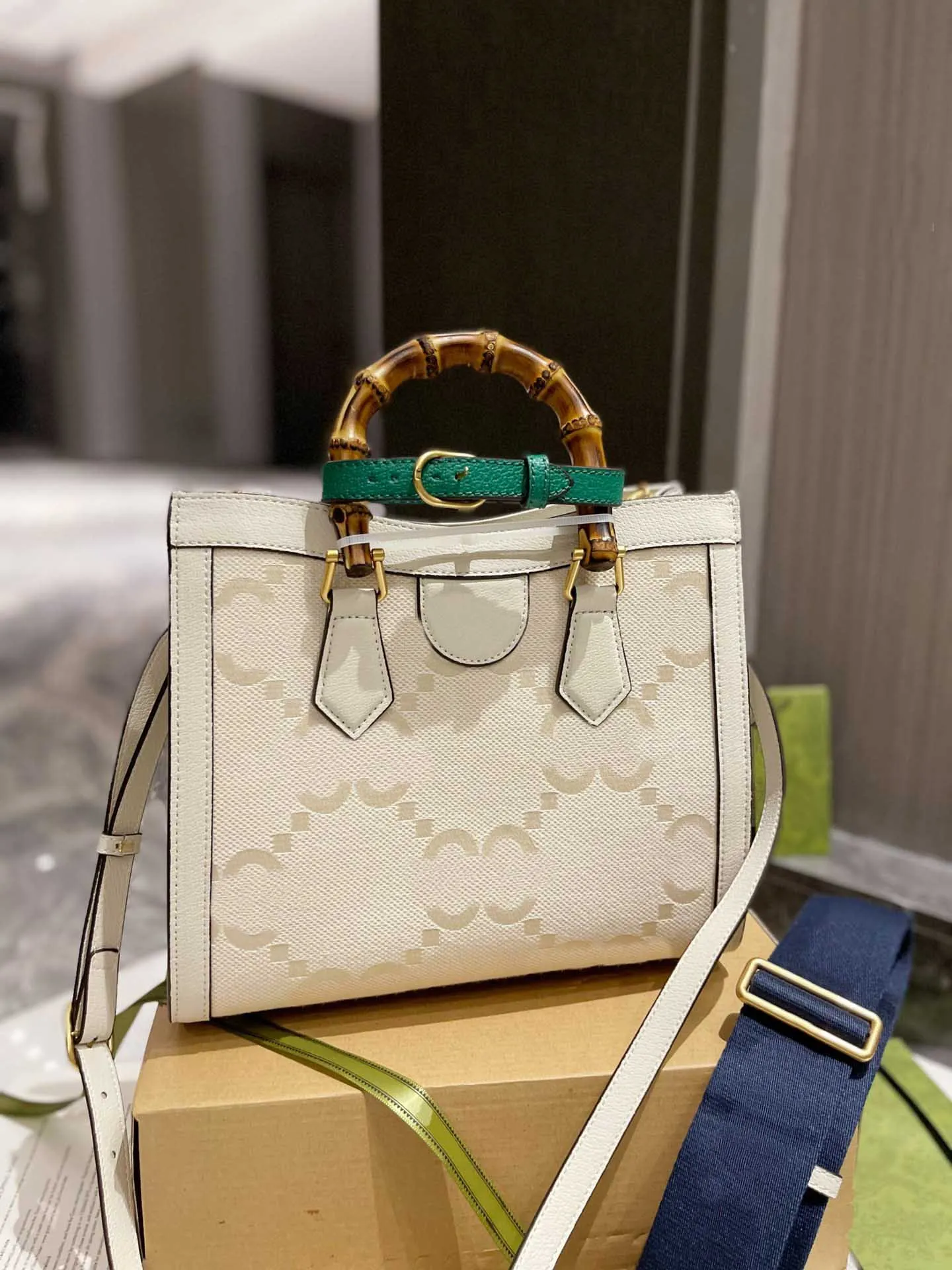 TZ Frauenbeutel Diana Bambus Handtaschen Designer Bambus Mini-Einkaufstaschen sowohl klassische als auch moderne große Musterdetails All-Match-Statement breit