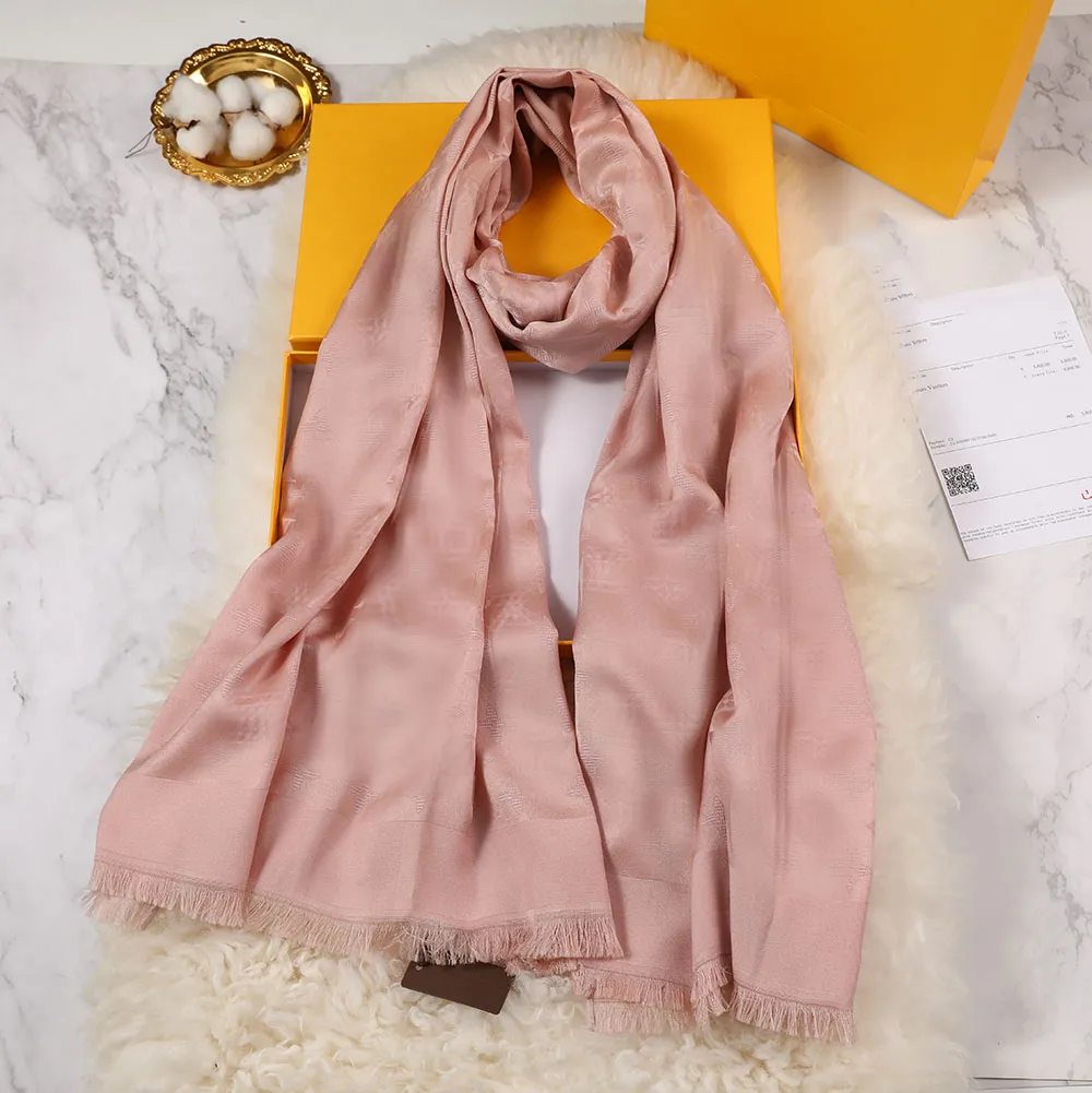 Hög QualTiy Designer Scarf Fashion Scarves Soft Silk Cotton Big Letter Reversible Design For Man Women Shawl No Box
