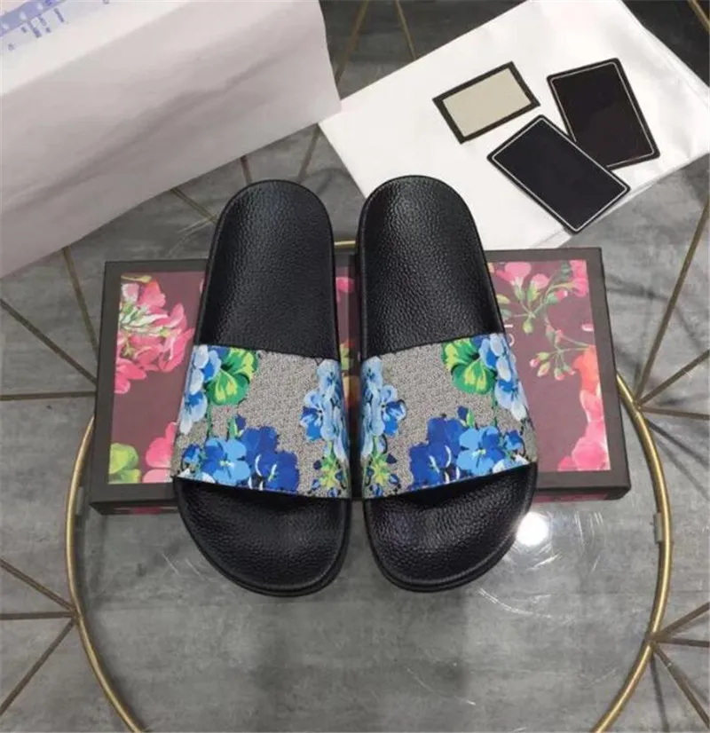 Mujeres Hombres Zapatillas de verano sandalias deslizantes zapatos de banco Diapositivas con estilo casual plana Versátil impresión suela suave ocio cómodas sandalias antideslizantes G80657