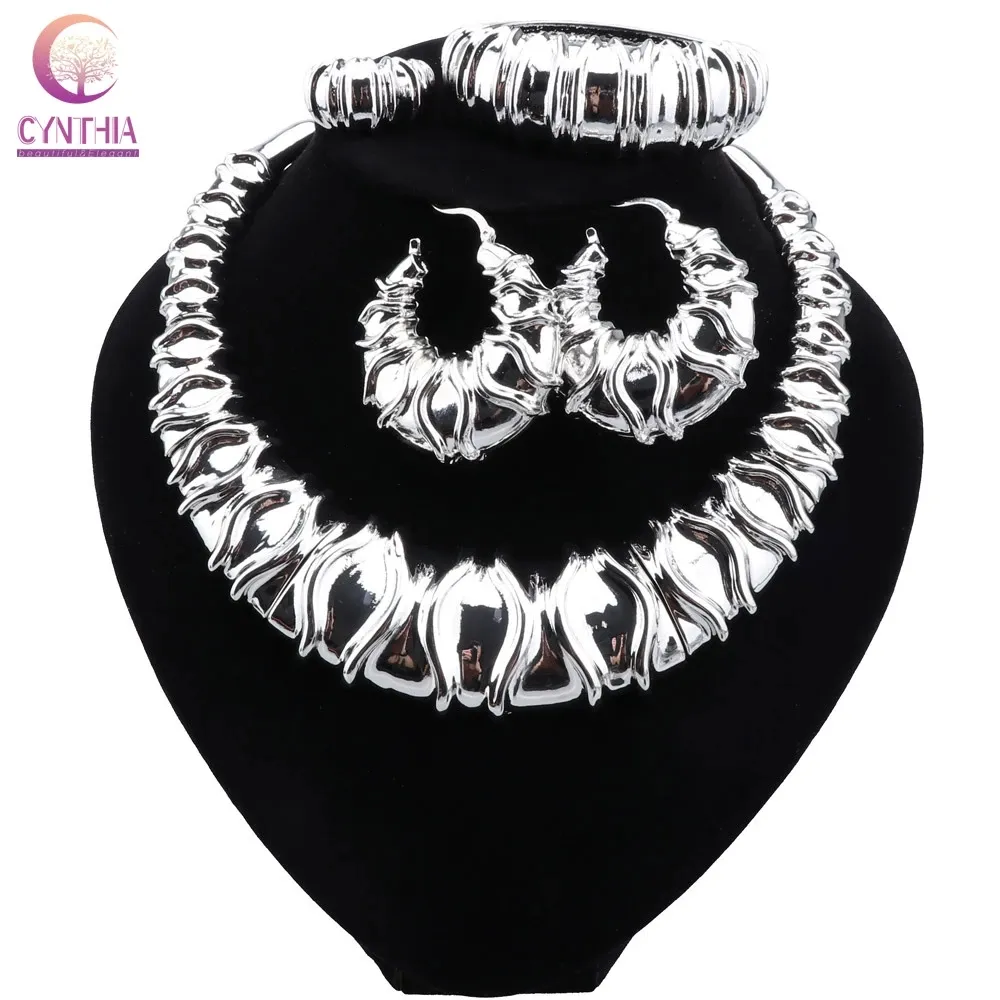 El más nuevo conjunto de joyería chapada en plata italiana Dubai collar de mujer de alta calidad pendientes pulsera banquete joyería de boda