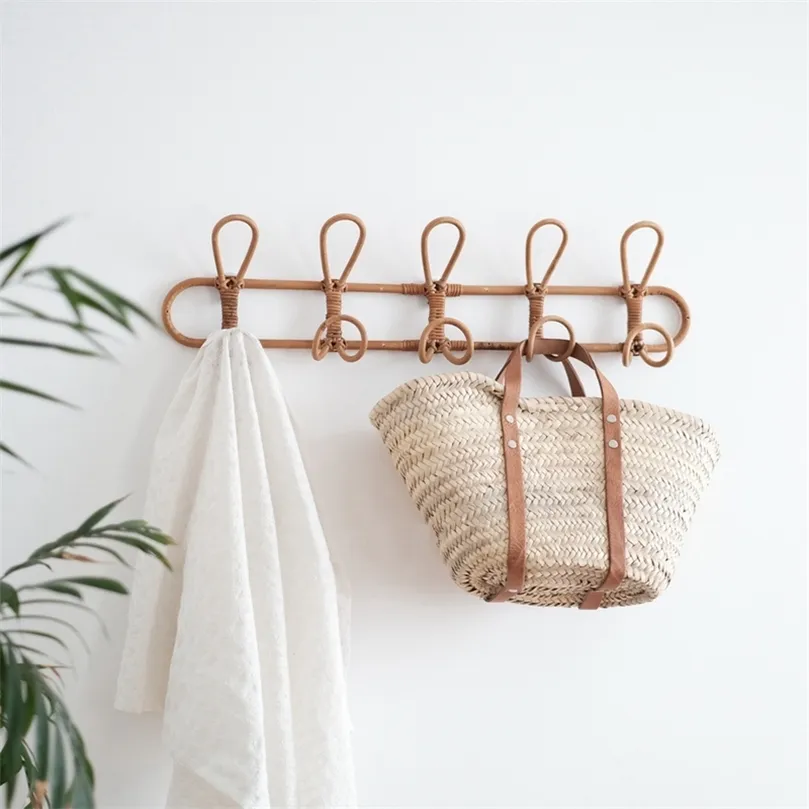 Large Vintage Rattan Clothes Hanger Kids Garments Organizer Rack Rattan Wall Hooks Clothes Hat Hanging Hook Room Decor 220408