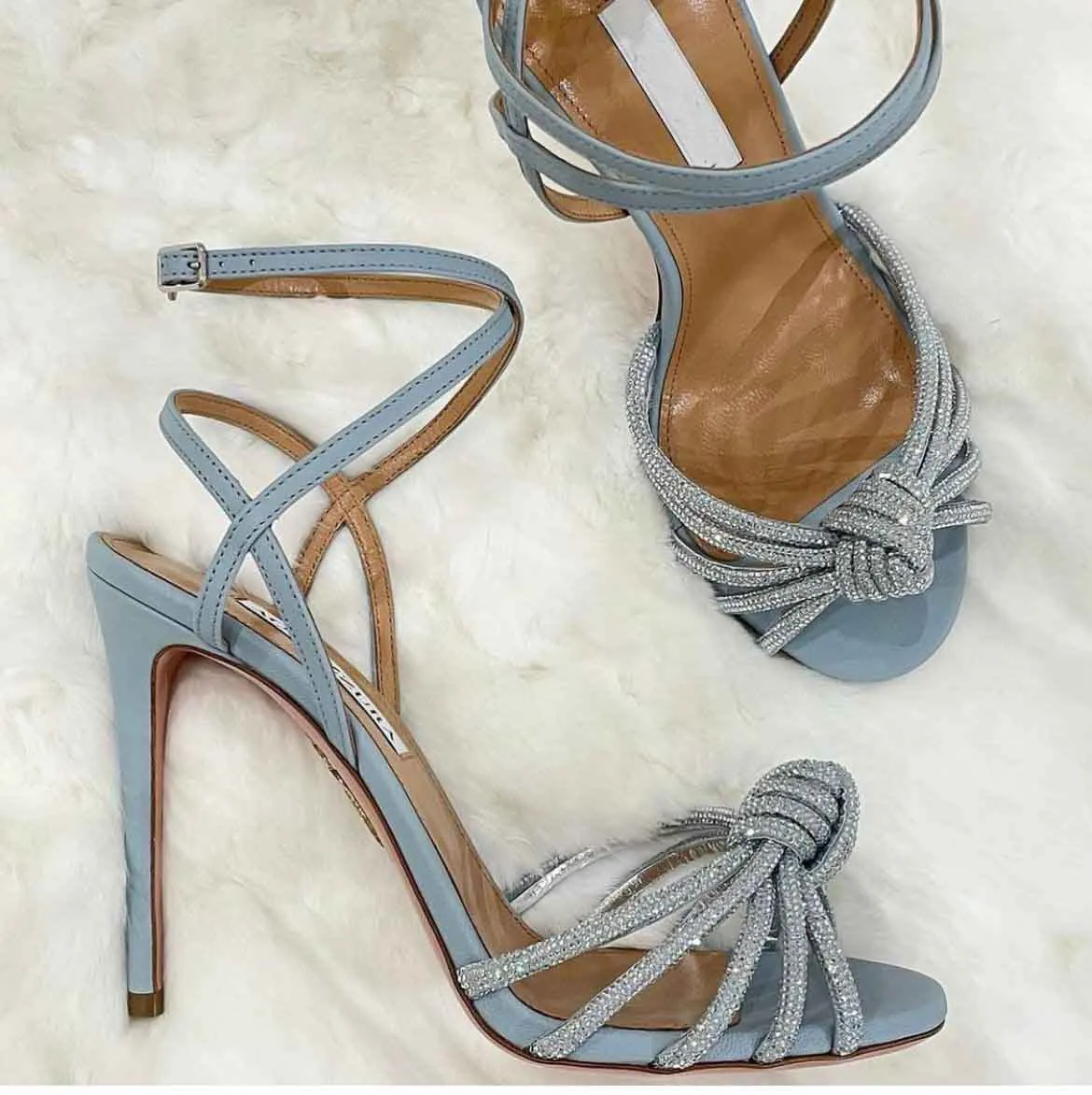 تصميم فاخر Aquazzs Celeste أحذية للنساء مرصع بالكريستال جلد معقود عالي الكعب PVC جولة تو مضخات حفل زفاف