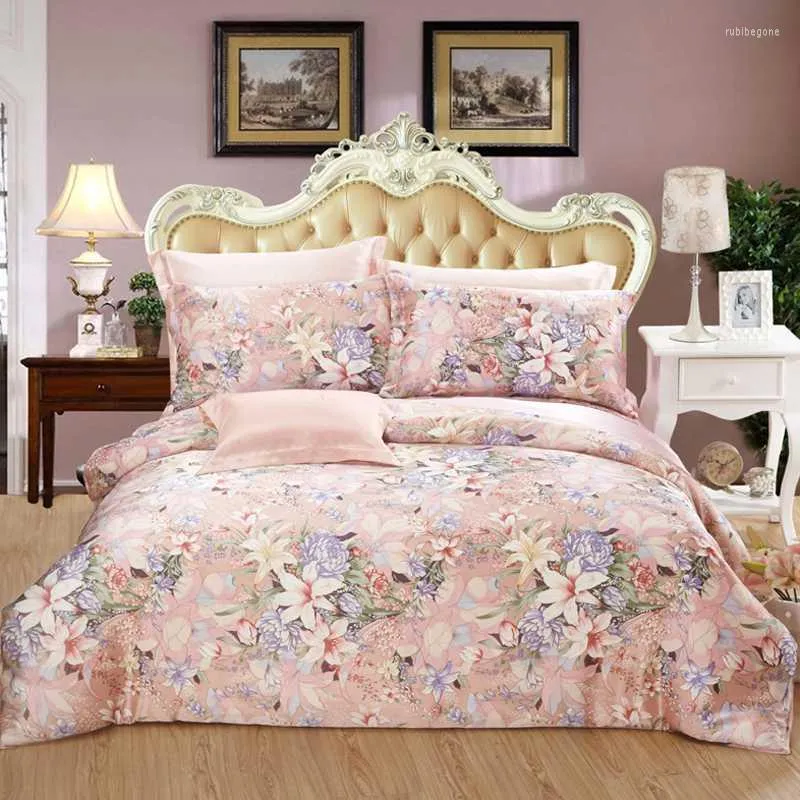 Defina a cama Luxury 100% Silk 16/25 Mumi Impresso Conjunto de quatro peças Pillow Large Duvet Cobertador de capa de lençol de capa de lençol