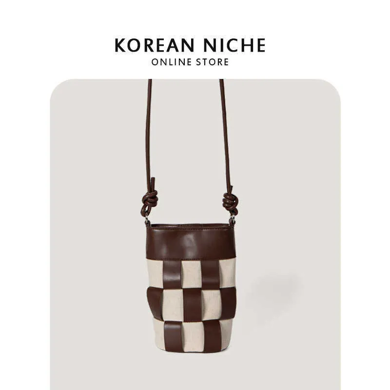 가방 여성 가방 2022 새로운 한국 소수 민족 디자인 싱글 어깨 메신저 트렌드 스 플라이 체스 판 격자 양동이
