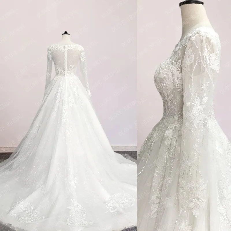 Romantisk skopa halsringningsknapp A-line bröllopsklänning 2022 Glamorös långärmad applikationer domstolståg prinsessan brudklänning