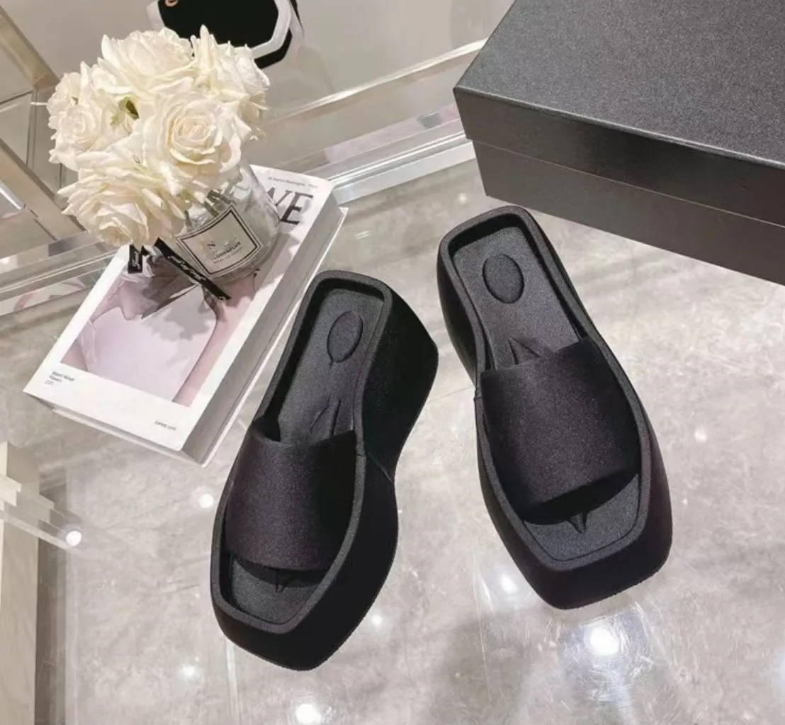 Femmes pantoufles d'été glisser sandales banc chaussures élégant décontracté fond de gâteau éponge fond épais loisirs confortable antidérapant sandales polyvalentes C62219