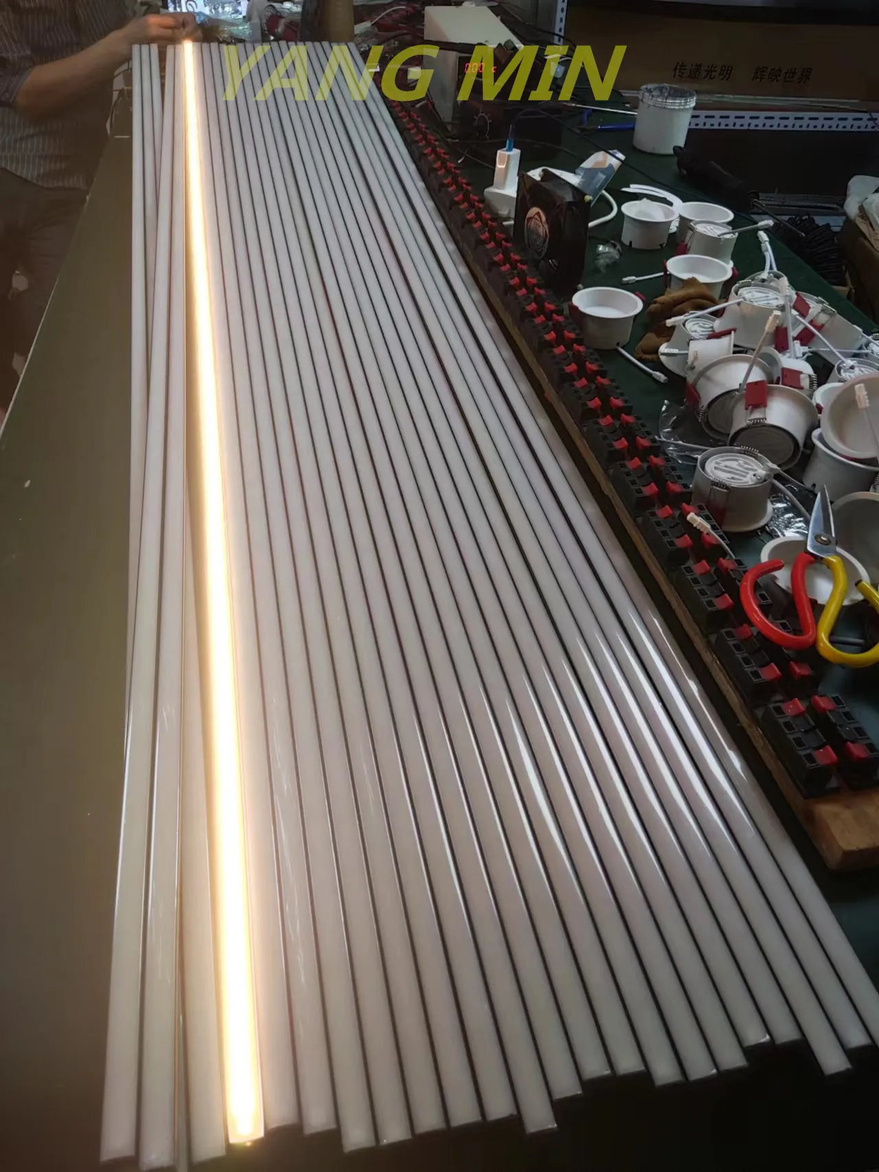 LED BAR LIGHT COB 320LED/M 9W/M قناة سوداء مع حليبي تغطية الإضاءة خزانة DC 12V عرض الشريط الصلب