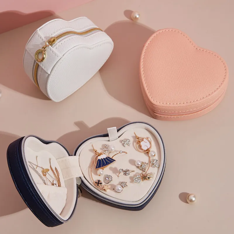 Portable travel jewelry storage box creative heart-shaped PU leather display stand necklace earrings ring box desktop ornaments