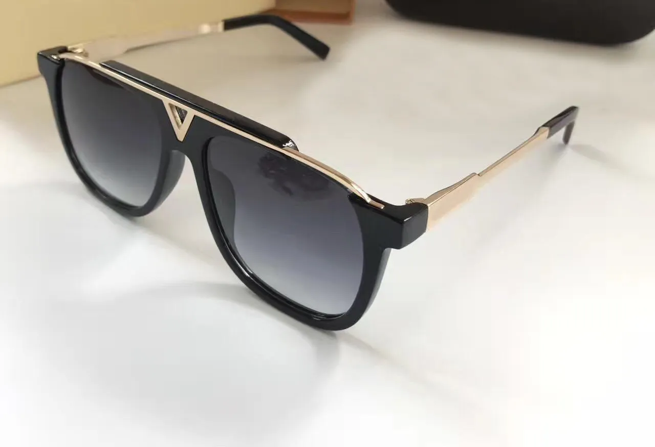Classic Summer Pilot Sunglasses For Men Gold Frame... From  display picture 1