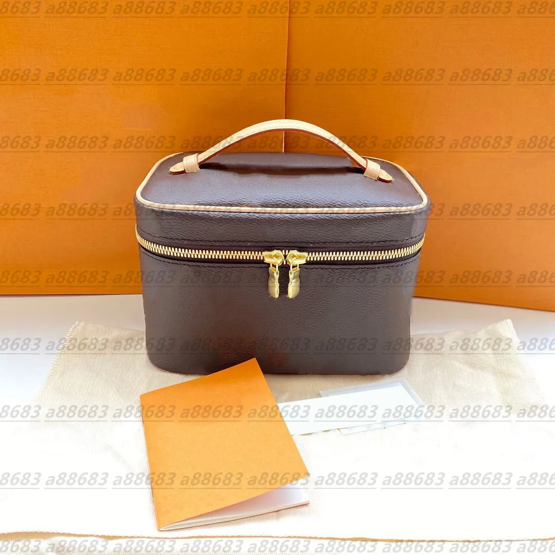 Lyxdesignade kosmetikaväskor läder NICE VANITY Damväskor för män crossbody nylon shoppingplånbok handväskor M44935 Fodral kort stora fickor handväska Axelväska