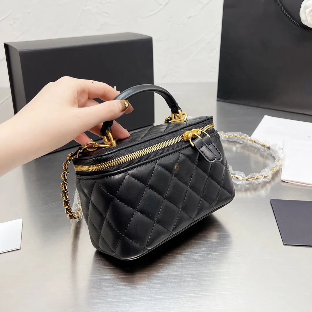 Luxury Designer Famous Classic Mini Box Bags Adjustable Shoulder Strap Quilted Crossbody Bag Genuine Leather Top Quality Cosmetic Vanity Handbags 19CM And 11CM