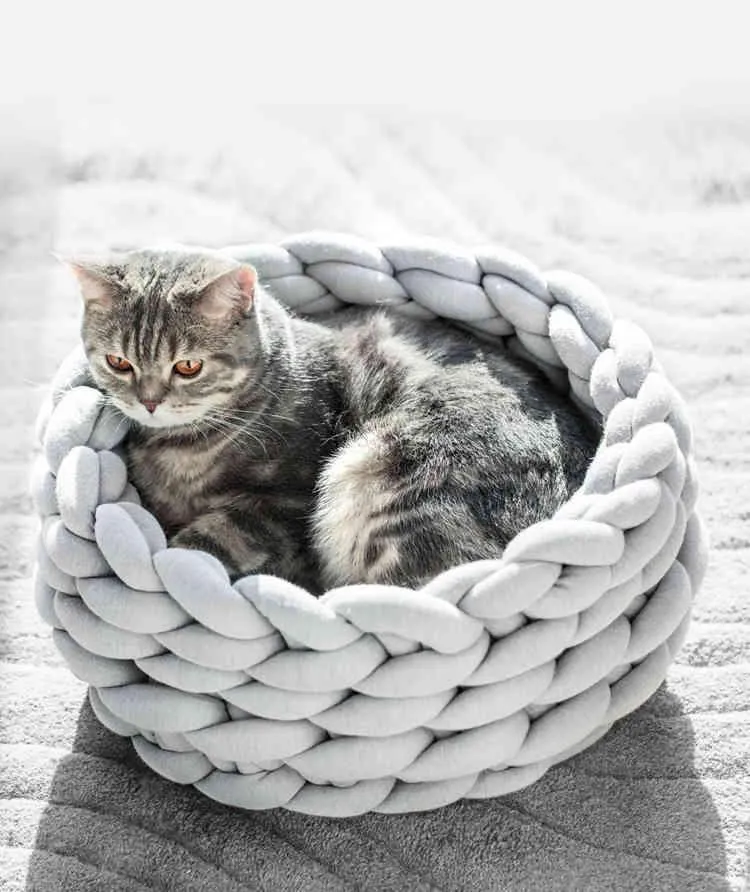 Braided-Dog-Bed-Warming-Dog-House-Soft-Pet-Nest-Kennel-Dog-Baskets-Indoor-Sleeping-Bag-Cat-Cage-Puppy-Cave-Bed-Sofa-Plus-Size-013