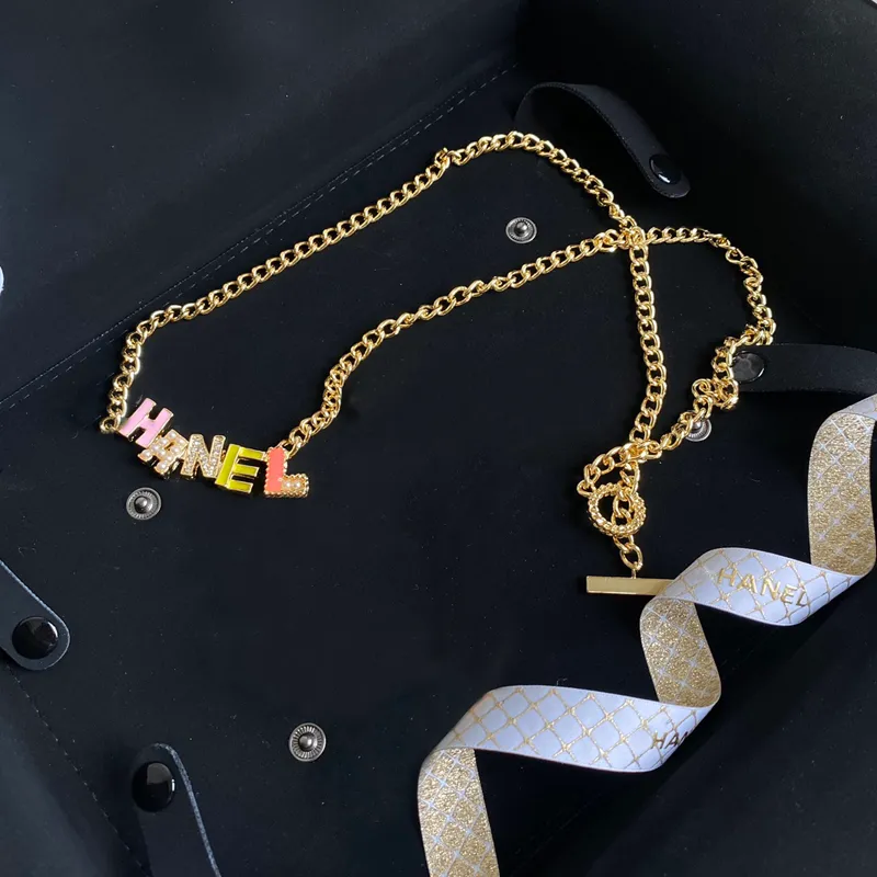 C-Lettera 18 carati placcato oro ottone rame collana moda donna designer collane girocollo catena pendente cristallo imitazione perla gioielli da sposa B321