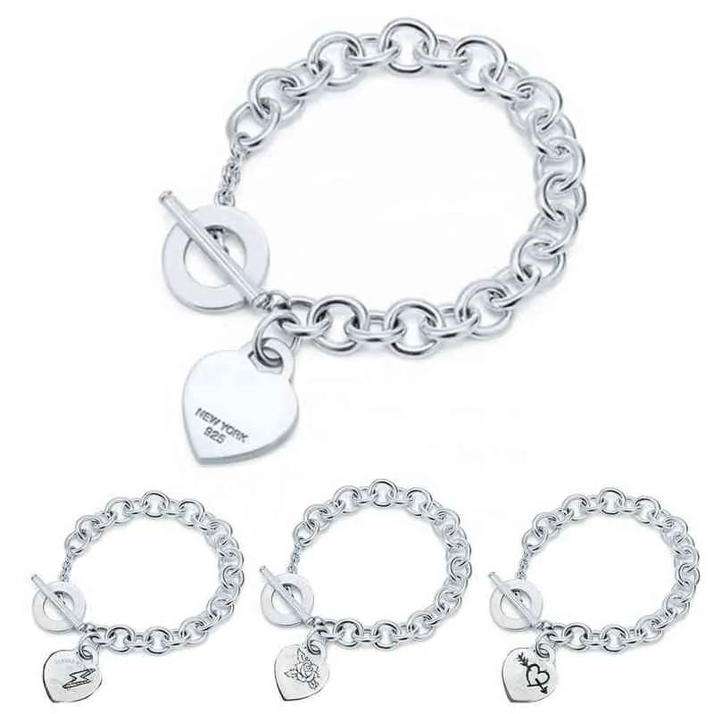 Nytt hjärtformat armband S925 Sterling Silver 1:1 Damarmband Tf Style Spänne Hänge Rose Bright Love Armband G220510