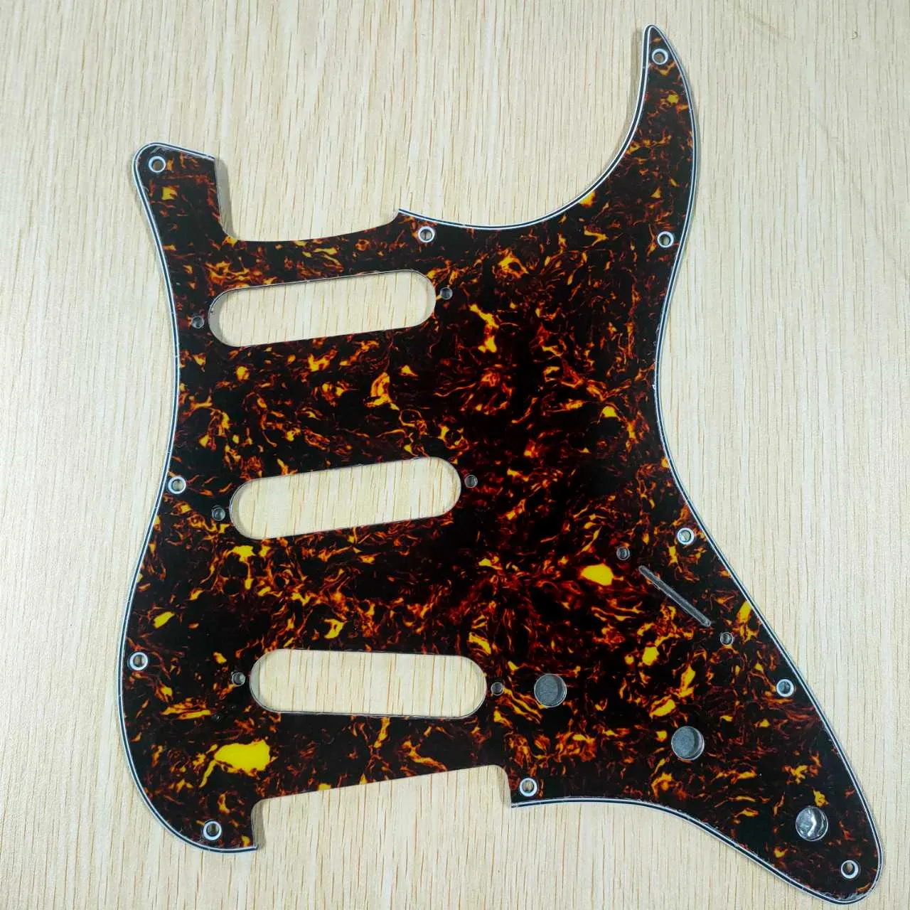 4Ply Brown Tortoise Shell Electric Guitar Pickguard Scratch Plate SSS 11 Otwory Guitar Akcesoria