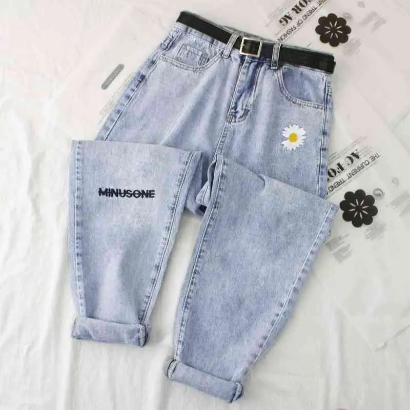 Daisy Embroidery Denim Jean Women High Weist Jeans بالإضافة إلى حجم الدنيم الحريم سراويل Mujer خمر الجينز العادي