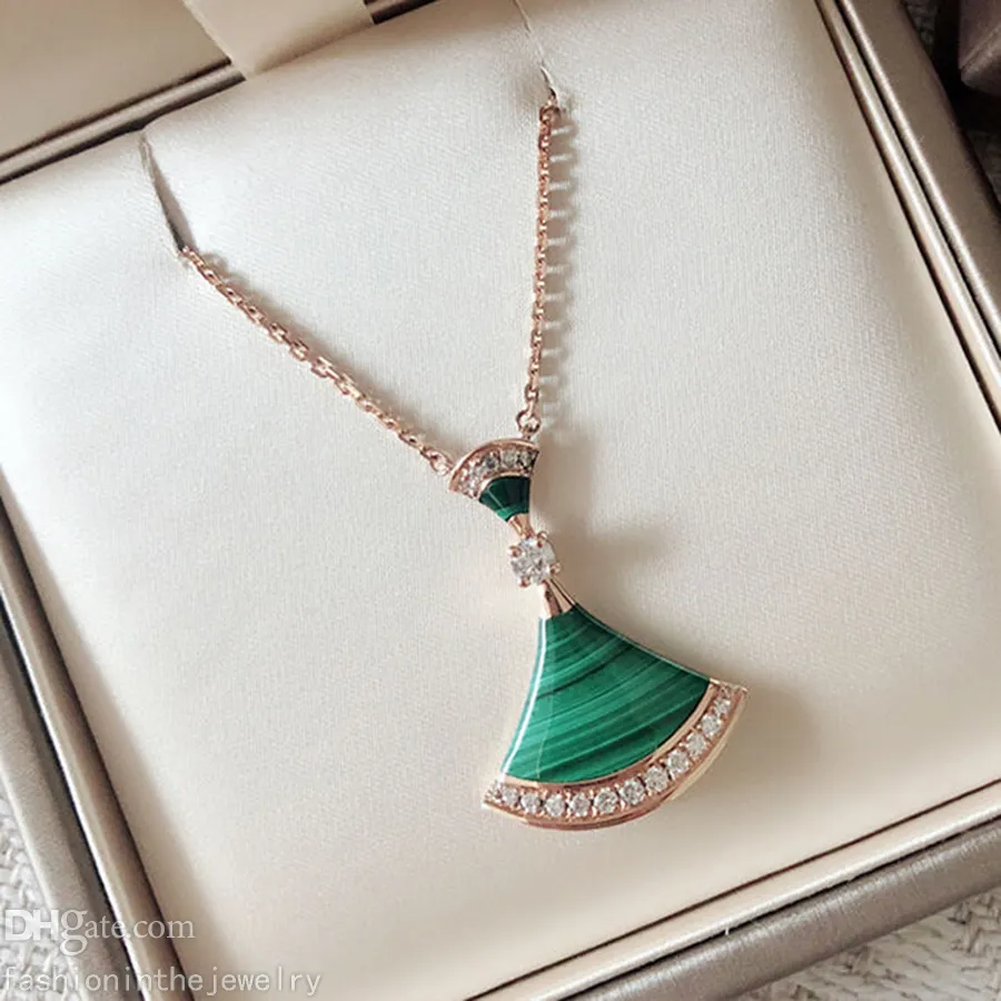 Sieraden divas droom kettingen ontwerpers fanvorm ketting diamanten wit roze groene chalcedony kleine rok vrouwelijke elegante sieraden voor vrouwen valentijnsdag