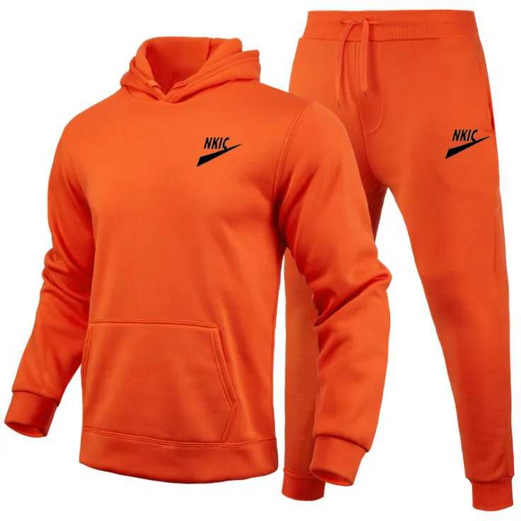 Långärmad Tracksuit Men 2 Piece Set Märke Logo Sweatshirt och byxor Jogging Suit Spring Höstkläder för Man Outfit Set