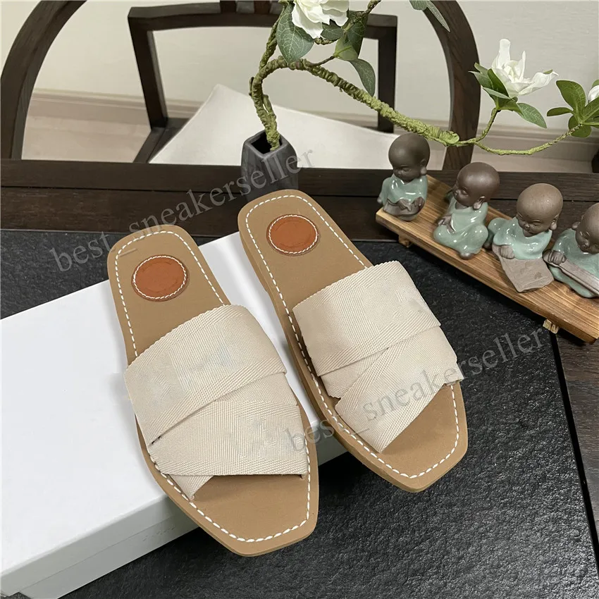 2022 Summer Women Chinelos Chinelos de Alta Qualidade Mulher Moda Woody Mules Sola Sandálias Cross Band Lona Senhoras Slides Designer Flip Flops Sandália Sapato Com Caixa