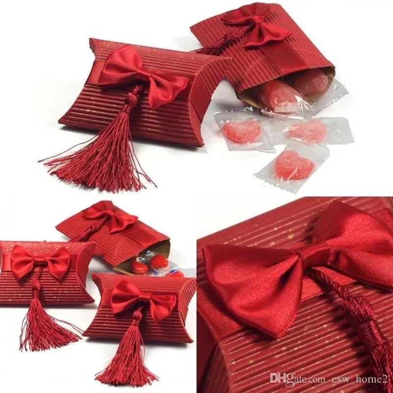 Candy box with tassels bowknot pillow box Red Decoration Bowknot Party Sweet Favors Foldable Wedding gift box