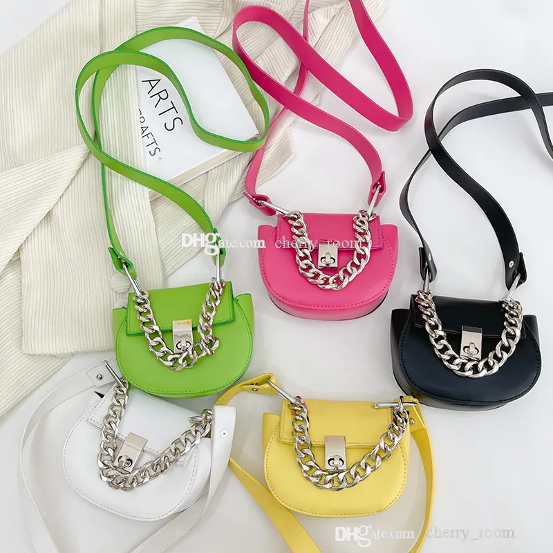 Kleines Mädchen Candy Colors Mini-Geldbörse Mode Kinder Metallkette Crossbody Bag 2022 Koreanische Kinderrechenseite Schulter Zero Brieftasche F1182