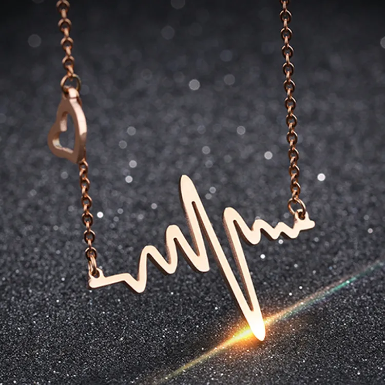 Korea ECG Pendant Love Necklace Female Titanium Steel 18K Electroplating Gold Peach Heart-shaped Clavicle Chain Color Gold Jewelry