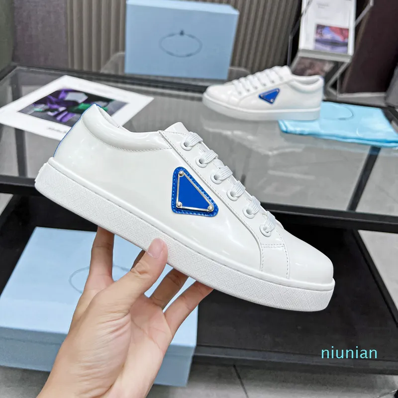 2022-Men Women Mulheres escovadas tênis de couro White Platform Sapaters Designers