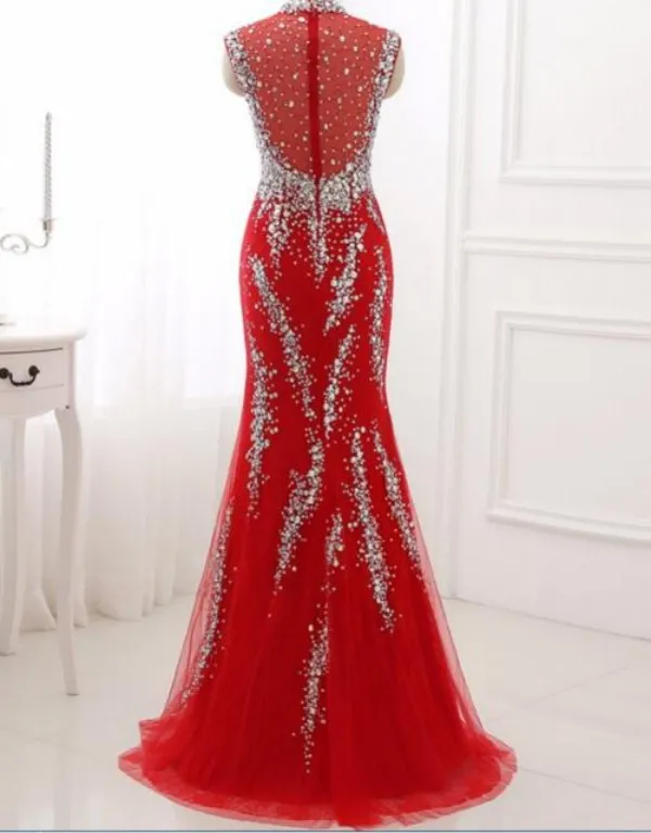 Luxury Sparkly Crystals Prom Klänning Röd Mermaid High Neck Ärmlös Prom Klänningar Beades Sequins Illusion Back Lace Tulle Aftonklänningar