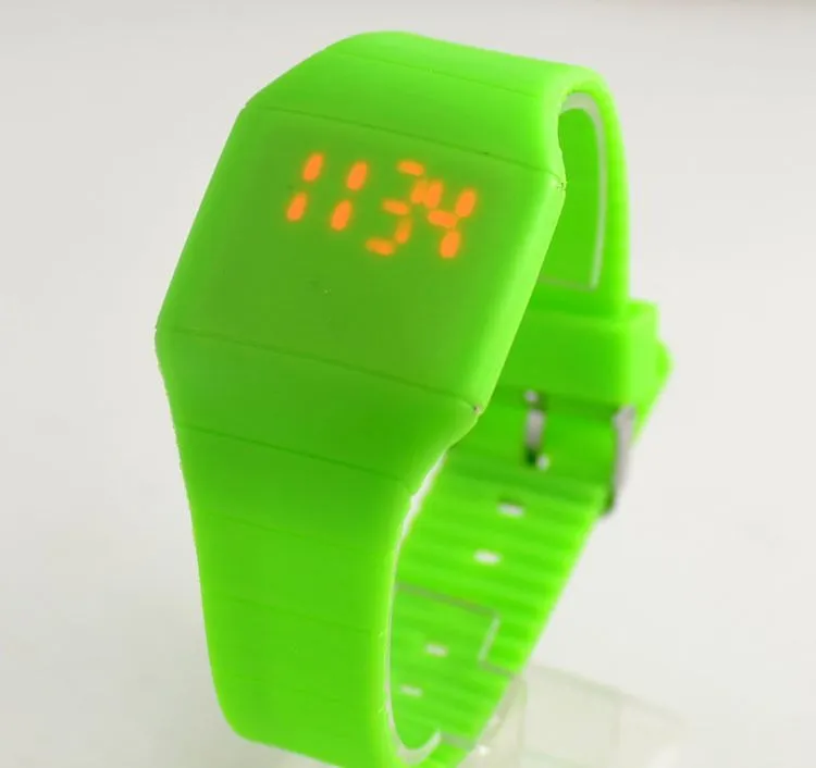 Оптовая 800 шт. / Лот Mix 14 Цвета сенсорный светодиодные часы Силиконовые ленты резиновые модные спортивные часы LT009