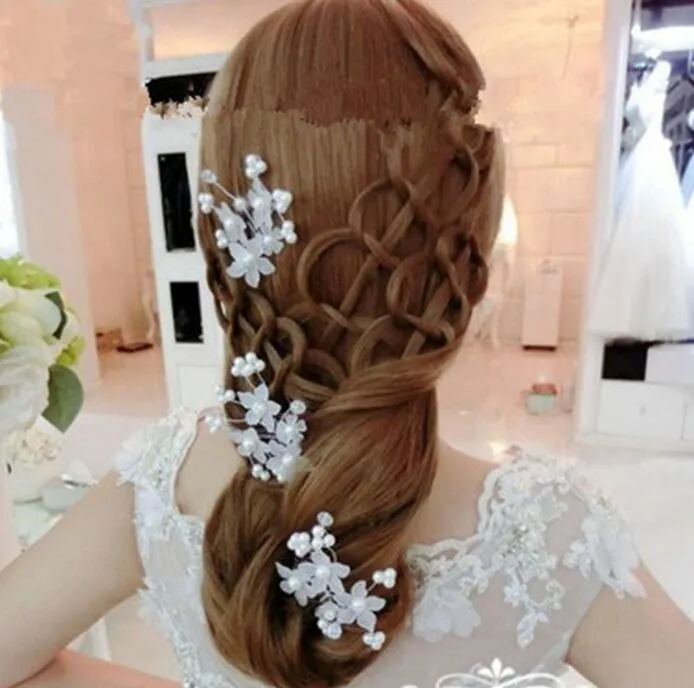 クリスタルティアラスヘアアクセサリービーズの花のヘッドピースビーズの結婚式のヘッドピースの花嫁のヘアアクセサリーヘッドピースHT03