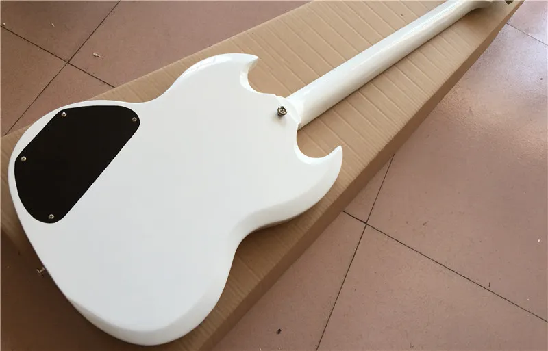 Nieuwe Collectie Hoge Kwaliteit Klassieke Model High Service Gitaar Wit Kleur Angus Young Style, Beschikbaar Elektrisch Guitarra