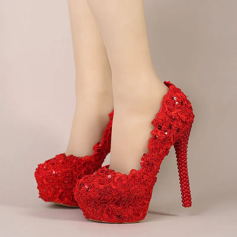 Rote Braut-Hochzeitsschuhe mit hohem Absatz und Blumenspitze, Abschlussballschuh, Brautjungfer, Abendparty, rote Spike-Pumps, Promi-Stiletto