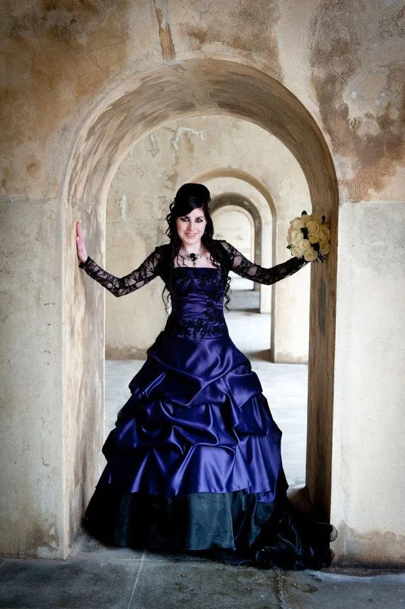 Black and Royal Blue Gothic Gothic wedding dresses with Long Sleeves, Ruched Corset, A-line Silhouette, Lace and Satin - Perfect for Halloween,