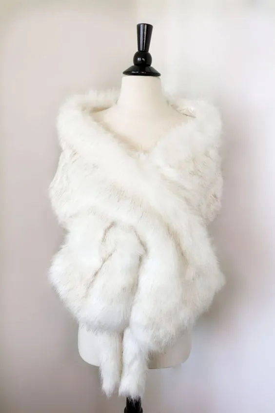 Bridal Fur Shawl Wrap: Winter Wedding Stole For Brides