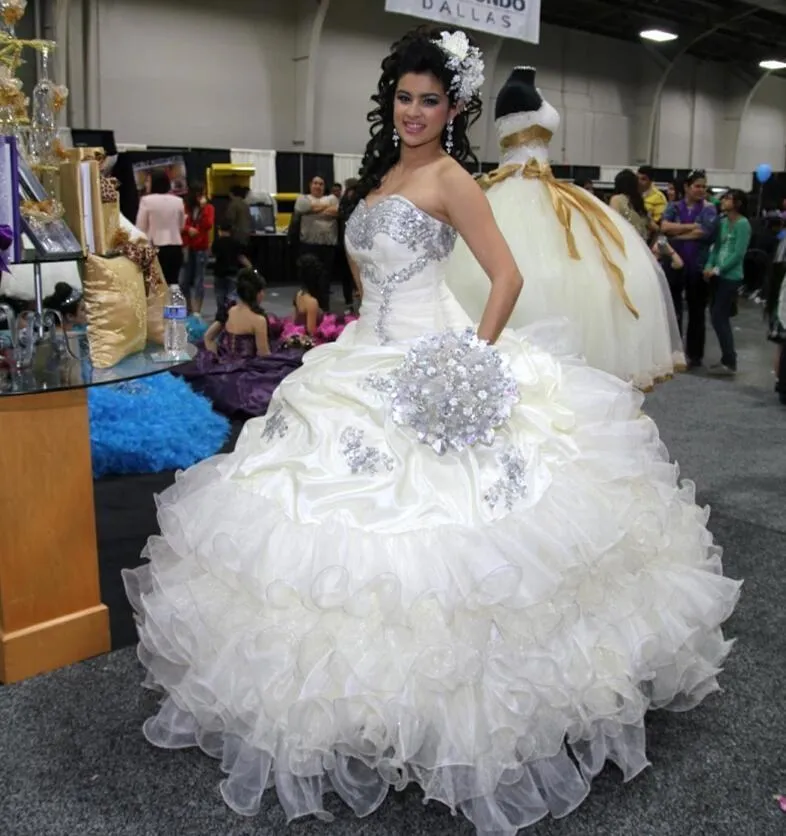 Crystal Beads White Quinceanera Jurken voor Sweet 16 Princess Balljurken Organza Long Pageant Birthday Party Jurk