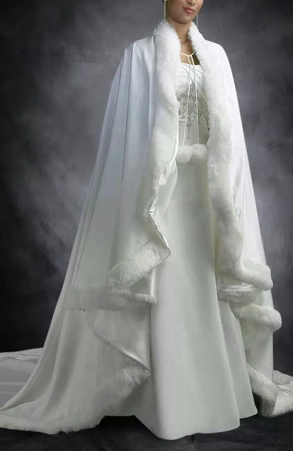 Nowy Tanie Vintage Cape Ślubne Ivory White Wedding Cloaks Faux Futro Dla Zima Chrismas Wedding Bridal Okładki Bridal Cloak Court Train Capes