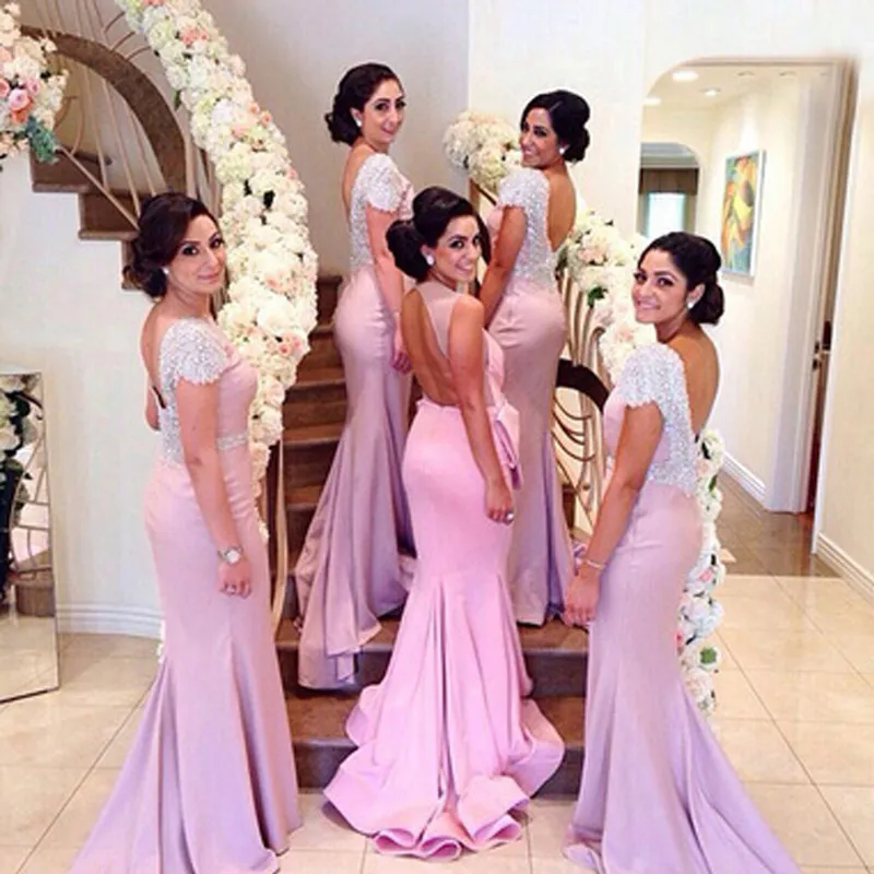 Luxury Bridesmaid Dresses Elegant Mermaid Backless Wedding Party Gowns Beaded Cap Sleeves Lång formell kväll Prom Party Dress med tåg