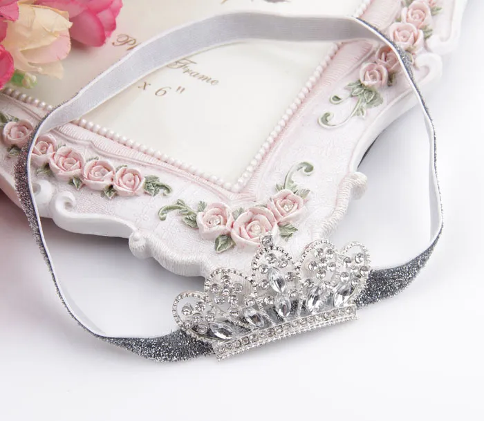 Crown Baby Headbands Cute Korean Luksusowe Shine Diamond Tiaras dla dziewczyn Birthday Hair Bands Boutique Dzieci Akcesoria do włosów H080