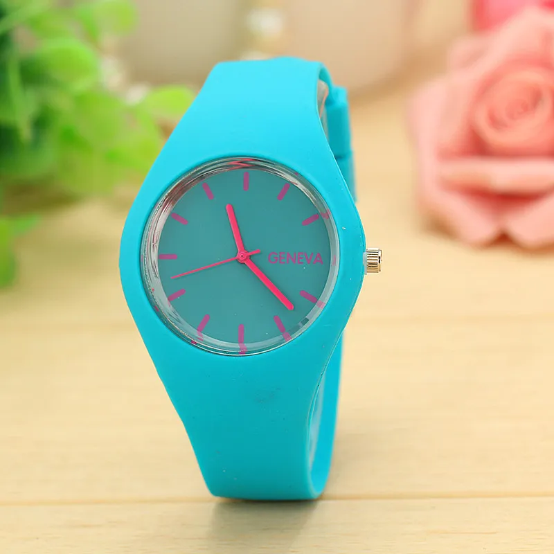 Jelly Geneva Candy Watch Silicone Gummi Färgglada Rem Män Kvinnor Armbandsur för Boy Girl Fashion Student Outdoor Quartz Klockor