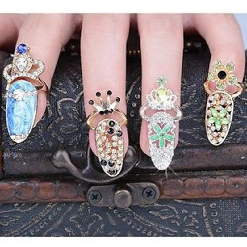 Corona colorata Crystal Finger Nail Art Ring Jewelry Nail Finger knuckle Anelli anello di coda Corona con nodo a farfalla proteggere l'accessorio in lega di unghie