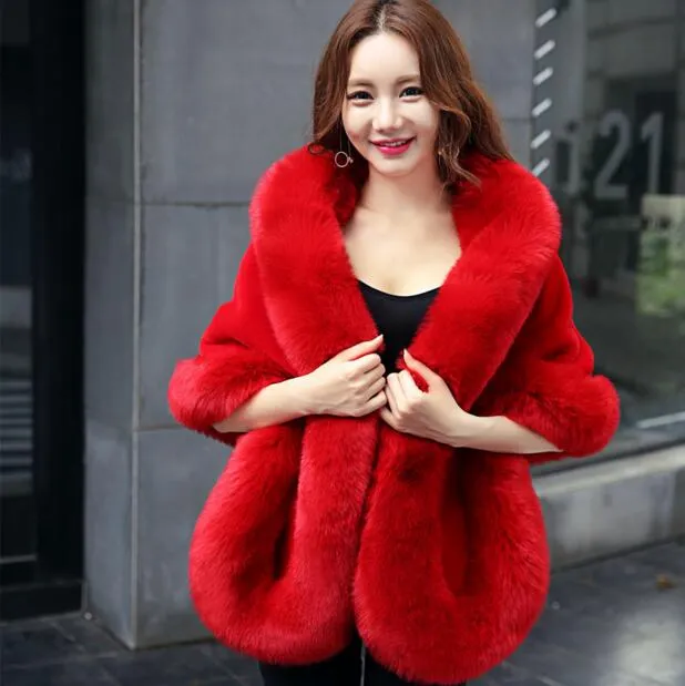 Elegant Bridal Wrap Cloak Coat Jackor Boleros Shrugs Regular Faux Fur Stale Capes for Wedding Party Gratis frakt LD1052