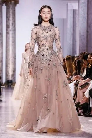 Vestido Elie Saab 2019 Long Sleeve Cristal Prom Vestidos Bordados Jewel decote Luxury Evening vestidos Open Back Tulle formal do partido