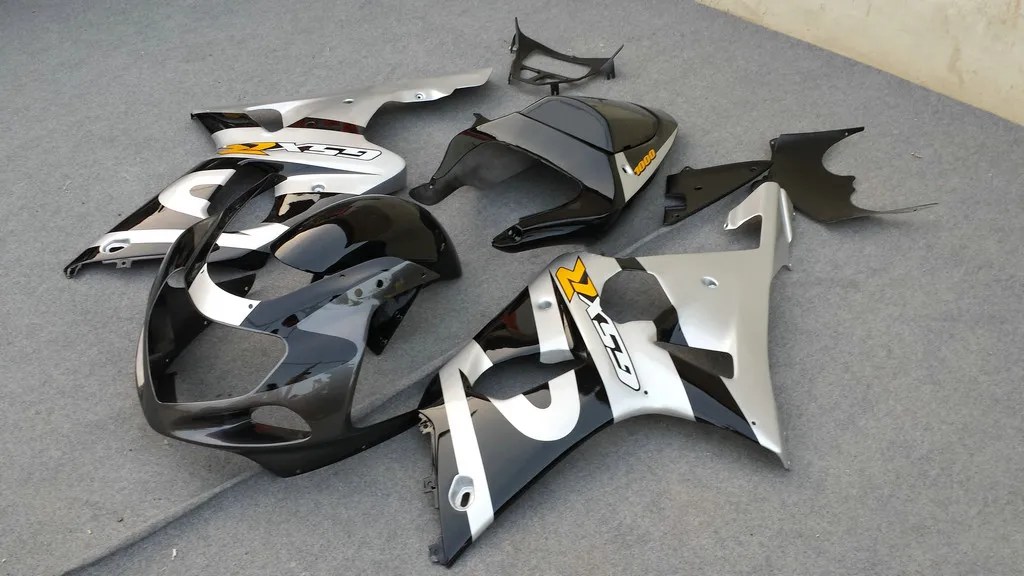 Stroomlijnkappen carrosserie voor 2000 2001 2002 SUZUKI GSXR1000 GSX R1000 K2 00 01 02 GSXR 1000 zilver zwart Kuip body kit + geschenken SM88