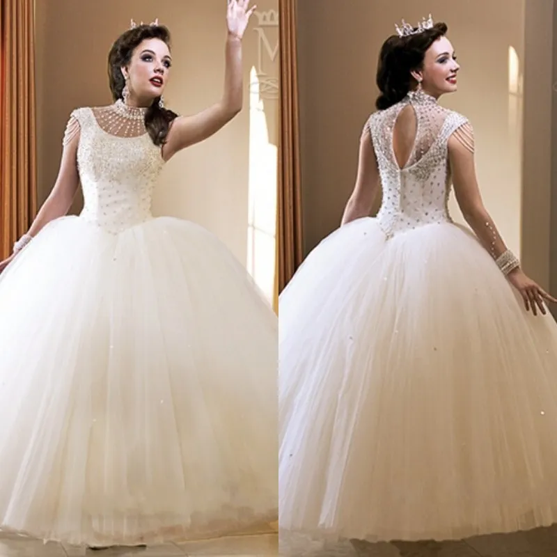 Cristais Frisado vestido de Baile Branco Organza Vestidos Quinceanera 2017 Com Tripulação Decote Tampado Manga Keyhole Voltar Meninas Prom Vestido