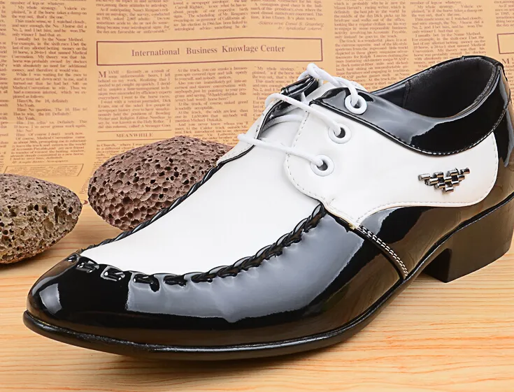 سان 2015 رجال الأعمال اللباس الرسمي الأحذية الجلدية أزياء أوكسفورد أحذية جلدية بيضاء لحضور حفل زفاف عارضة أحذية رجالية
