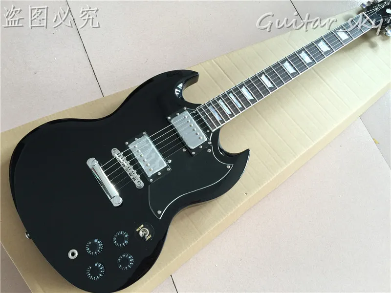 Vente chaude de guitare électrique de haute qualité en couleur noire Incrustations de style Angus Young disponibles Guitare électrique, avec matériel chromé