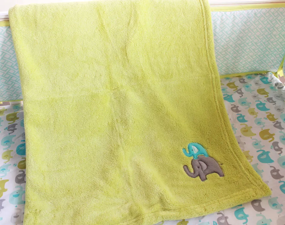 아기 침구 세트 편안한 자수 3D 코끼리 조류 아기 침대 침구 세트 아기 이불 침대 스커트 퀼트 범퍼 포함