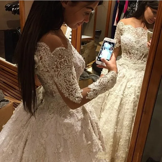 Ball Gown 2015 Lace Wedding Dresses Ruffles Beaded Appliques Beading Long Sleeves Wedding Dress Puffy Handmade Luxury Vintage Bridal Gowns